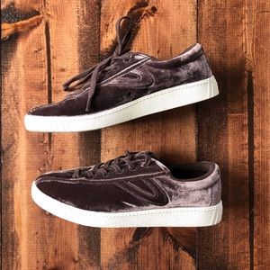 madewell x tretorn® nylite plus sneakers in velvet